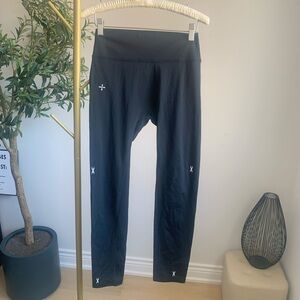 SMFK Cross Logo Athletic Yoga Leggings Size L